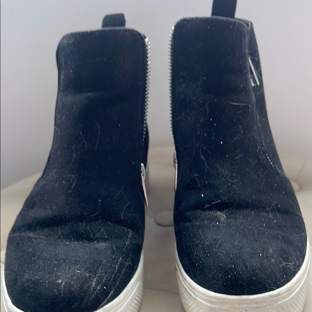 Time and Tru Kaden Wedge Black High-Top Sneakers with Zipper